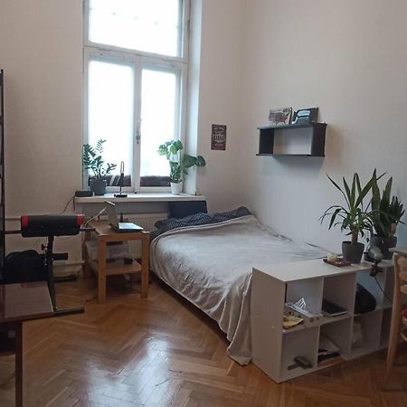Appartamento Entire Studio In The City Center Varsavia Esterno foto
